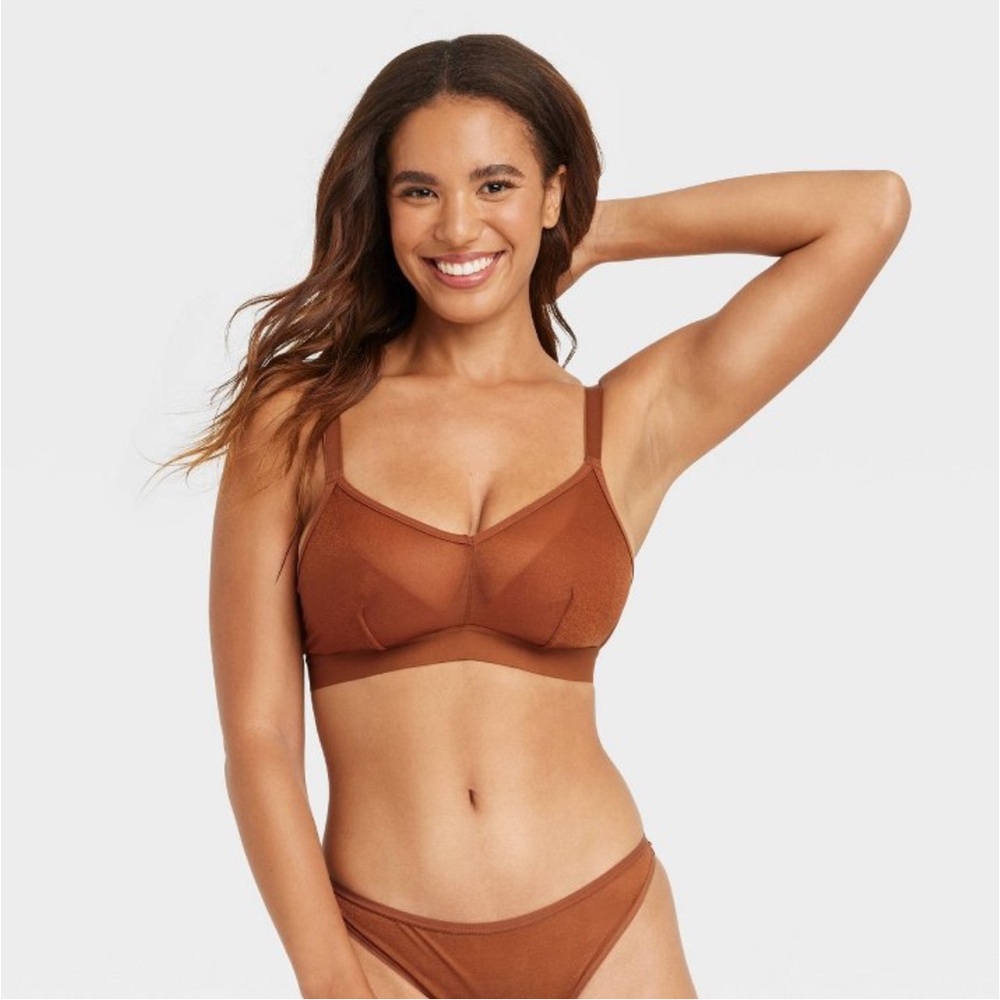 Auden shimmery maroon bralette Size 3. NWT.